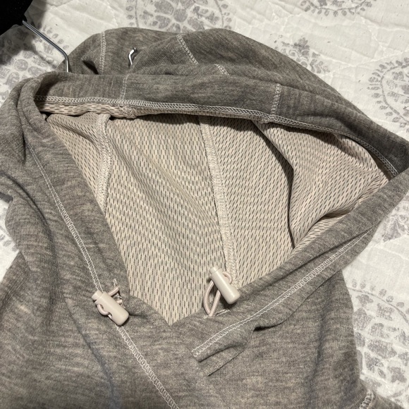 NWOT Under Armour Coldgear hoodie size Small - Picture 2 of 5